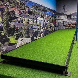 Pihagolf kallistuva puttialusta