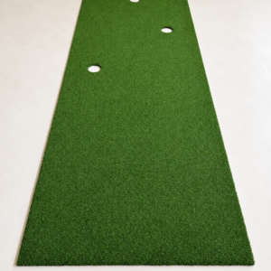 Multi-puttimatto 100 cm × 3 m suoran alkupään suunnasta. Kolme reikää, vaalea tausta.
